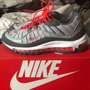 Air Max 98 Wolf Grey Total Crimson